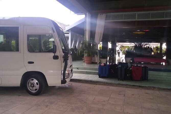 Private Transfer from Negril to Sangster Airport (MBJ) - The Experience in Detail