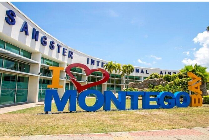 Private Transfer From or To Airport to Montego Bay Hotels - Easy, Reliable Transport in Montego Bay: A Review of Private Airport Transfers
