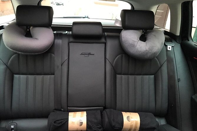 Private Transfer from Prague Airport to the City Centre - The Experience in Detail