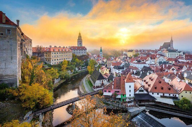 Private Transfer from Prague to Cesky Krumlov, English-speaking driver - A Detailed Look at the Transfer Experience