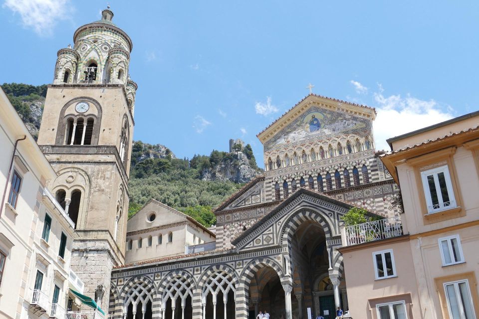 Private Transfer From Praiano to Naples - Driver and Commentary