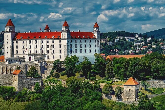 Private Transfer From Vienna To Bratislava, 2h Stop in SchlossHof - A Practical Overview of the Experience