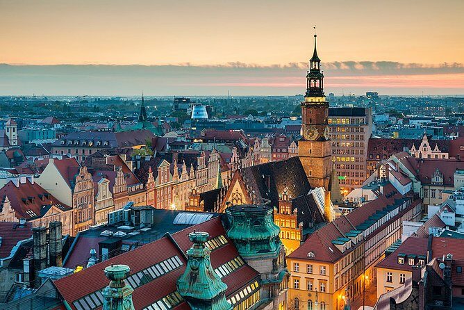 Private Transfer from Wroclaw city centre to Wroclaw (WRO) Airport - Why Choose a Private Transfer?