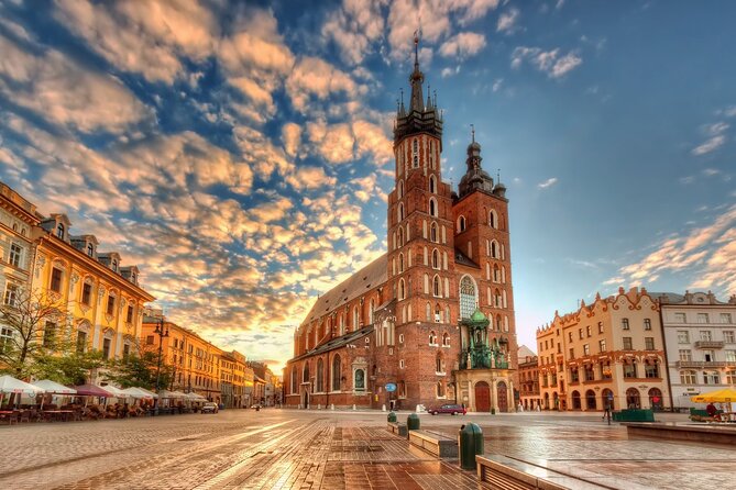 Private Transfer: Krakow Airport to Krakow City Center Vice Versa - Overview of the Transfer Service
