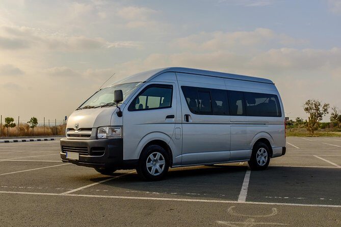 Private Transfer: Larnaca Airport to Larnaca District 1-14 pax - Who Should Consider This Service?