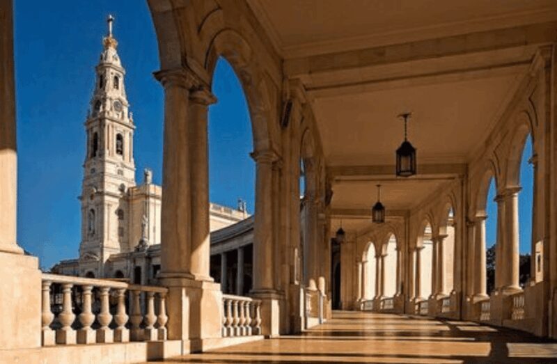 Private Transfer Lisboa-Porto and Vice-Versa With 2 Stops - Detailed Breakdown of the Itinerary