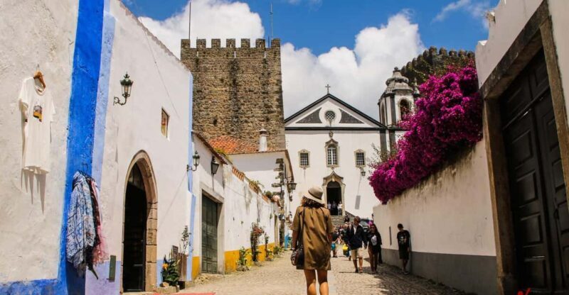 Private Transfer Lisboa-Porto and Vice-Versa With 2 Stops - FAQ