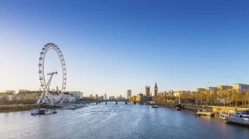 Private Transfer: London Heathrow Airport to Ealing. - Convenient Airport Pickup