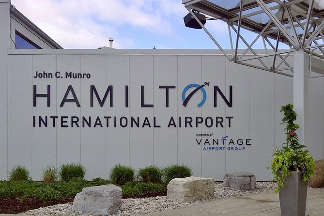 Private Transfer: Niagara Falls, ON to Hamilton Airport (YHM) - Vehicle Amenities