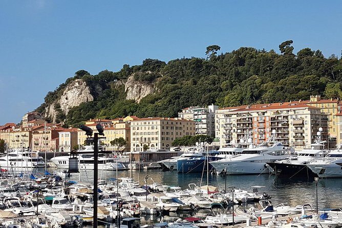 Private Transfer: Nice Airport NCE to Nice City in Business Car - Details of the Vehicle and Service  