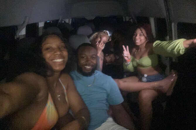 Private Transfer Nightlife 2727 Lounge and Taboo in Montego Bay - Vehicle and Comfort