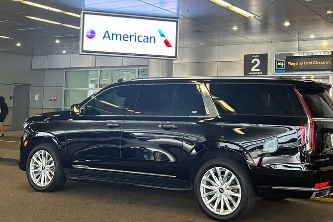 Private Transfer Port of Miami to from Miami Airport PremiumSUV - First Impressions: Luxurious Comfort Meets Practicality