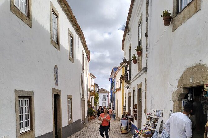 Private Transfer Porto to Lisbon with Nazaré and Óbidos Stops - Arriving in Lisbon