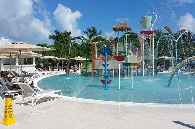 Private Transfer Punta Cana Airport to/from Bahia Principe Esmeralda - The Sum Up