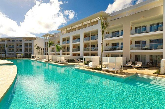 Private Transfer Punta Cana Airport to/from Falcon By Melia - Booking and Communication