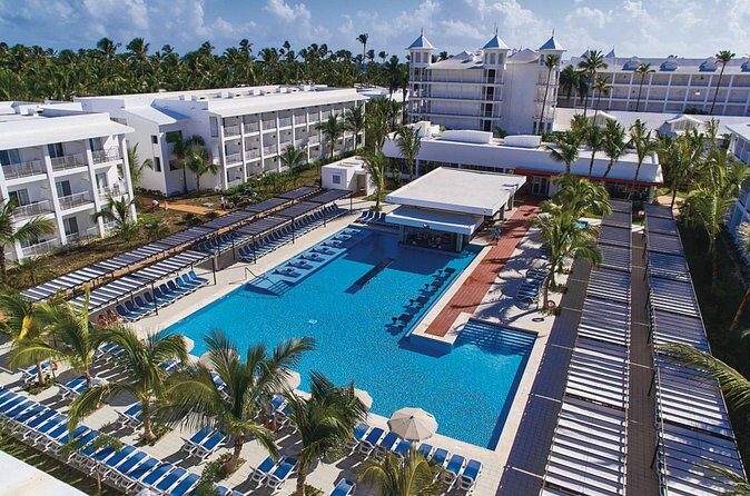 Private Transfer Punta Cana Airport to/from Riu Bambu. - The Sum Up