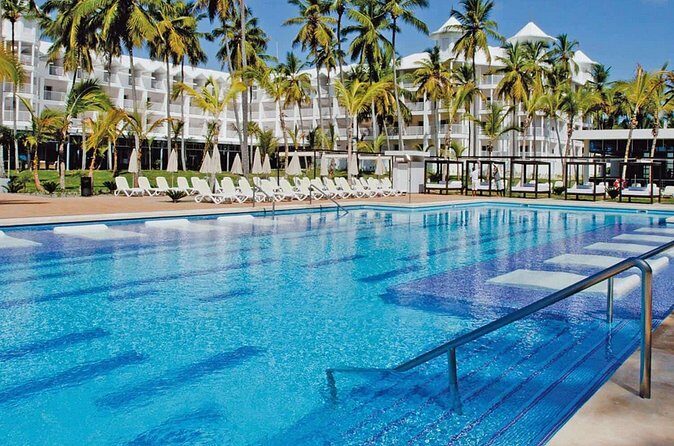 Private Transfer Punta Cana Airport to/from Riu Palace Macao - The Sum Up