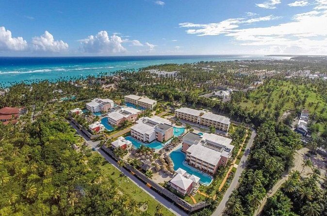 Private Transfer Punta Cana Airport to/from TRS Turquesa - The Sum Up