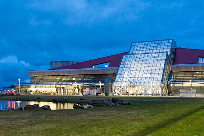 Private Transfer Reykjavik to Keflavik Airport - The Value of This Private Transfer