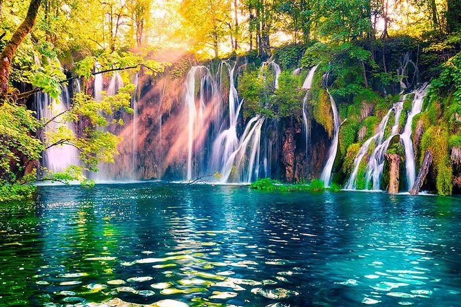 Private Transfer Split - Zagreb With a Stop at Plitvice Lakes National Park - Key Points
