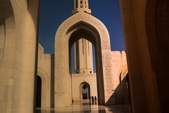 Private Transfer: To and From Muscat Airport - Booking Process