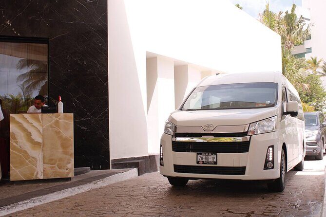 Private transfer to Cancun Airport to Hotel Zone - The Booking Experience and Pricing