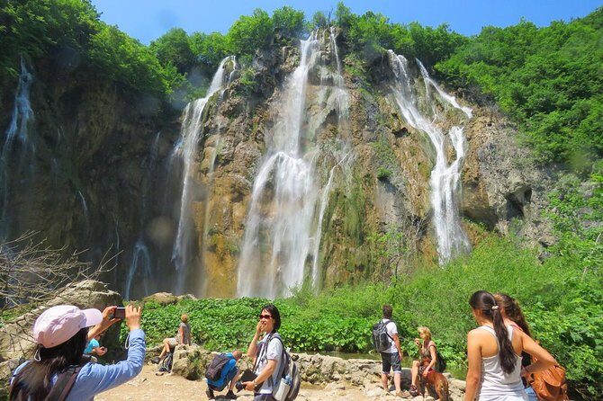 Private transfer - tour from Zagreb (Airport) to Split via Plitvice Lakes - Visiting Plitvice Lakes: A Natural Wonder