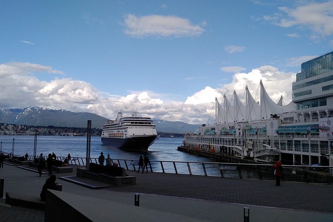Private Transfer, Vancouver Intl. Airport to Vancouver, BC - VIP, SEDAN - Availability and Booking