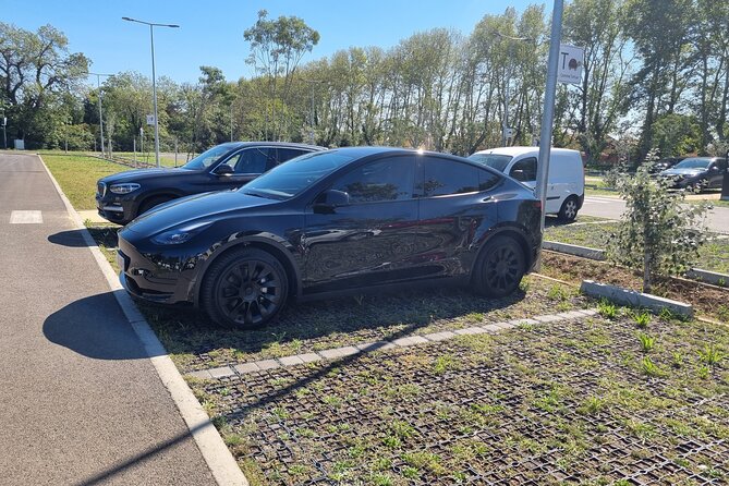 Private Transfer With an Electric Car in Marseille - Booking Your Transfer