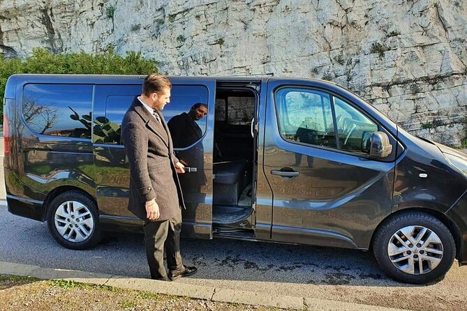 Private Transfers Naples Airport to Amalfi - Vehicle and Amenities