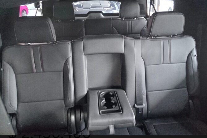 Private Transportation to Mexico City Airport - The Vehicle and Service Quality