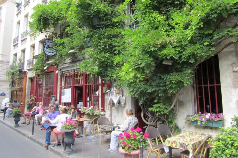 Private Treasure Hunt Around Notre Dame for Families & Kids - Key Points