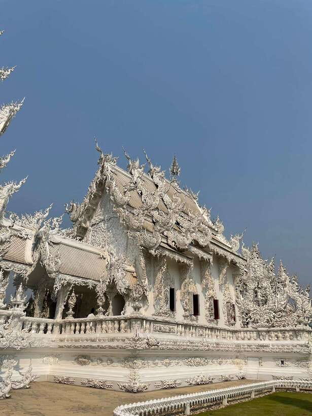 Private Trip Chiang Rai Day Trip, White Temple, Blue Temple - Key Points