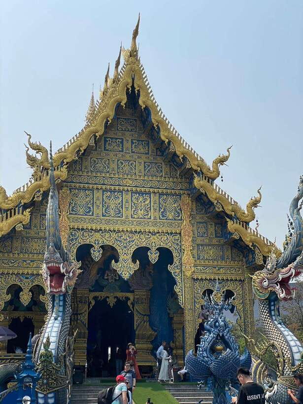 Private Trip Chiang Rai Day Trip, White Temple, Blue Temple - Pickup and Transportation