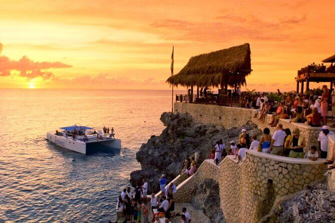 Private Trip to Blue Hole Mineral Springs, Negril & Ricks Café - FAQs