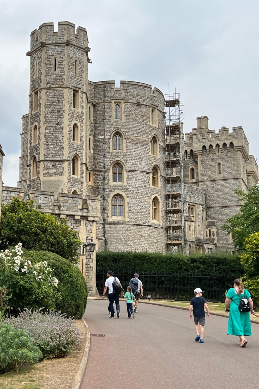 Private Trip to Windsor Castle and Stonehenge - Highlights of Windsor Castle