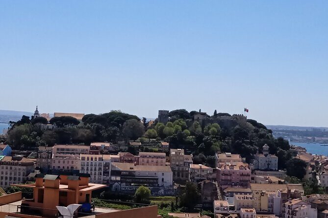 Private Tuk Tuk of the Old Town Lisbon and Street Art Highlights - Key Points