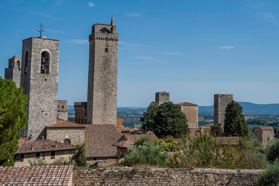 Private Tuscany Tour to Siena and San Gimignano With Lunch - Lunch and Wine Tasting