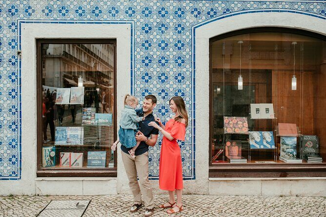 Private Vacation Photography Session with Local Photographer in Lisbon - What to Expect from This Photo Experience