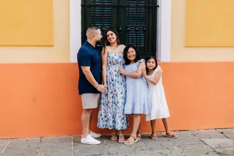 Private Vacation Photoshoot with Photographer in Santa Fe - Pricing and Booking