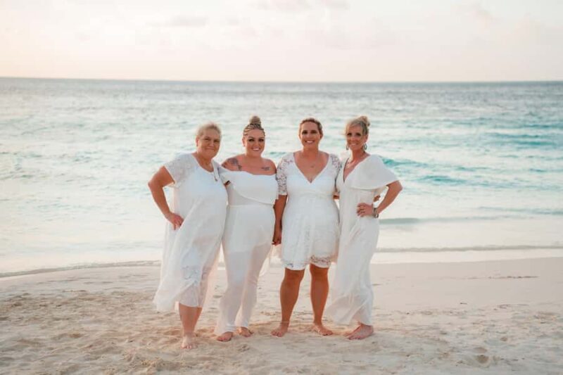 Private Vacation Photoshoot with Photographer in Sarasota - FAQ