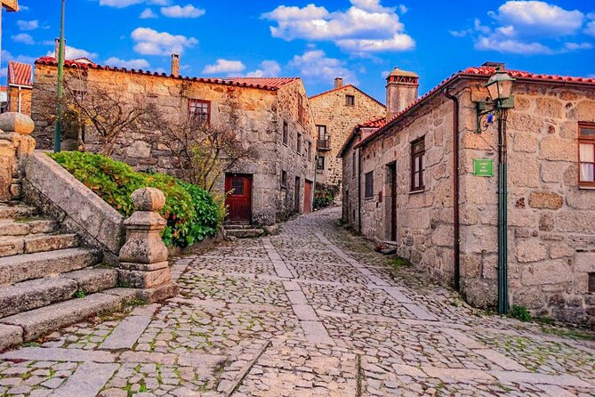 Private Van Tour Serra Da Estrela - Ask Away