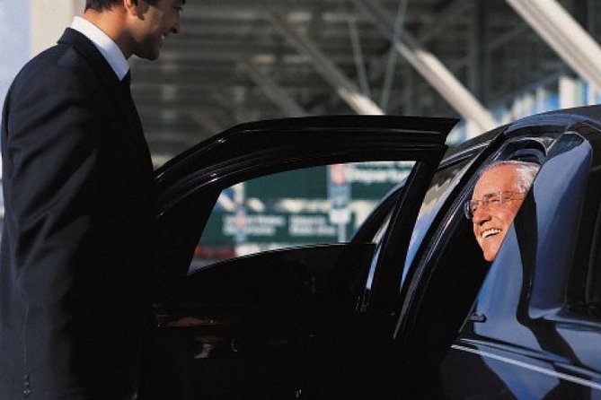 Private Vancouver Airport YVR or Train Stn Transfer to Vancouver - Pricing and Inclusions