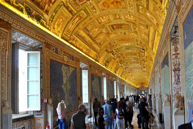 PRIVATE Vatican, Sistine Chapel & St. Peter's Basilica (shortcut) - The Practical Aspects: Price, Duration, and Booking