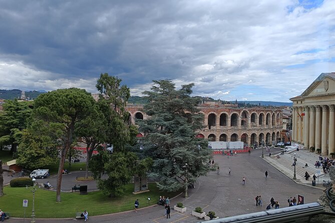 Private Verona Tour With Local Guide & Arabic Interpreter - Importance of a Local Guide