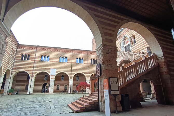 Private Verona Tour With Local Guide & Arabic Interpreter - Benefits of an Arabic Interpreter