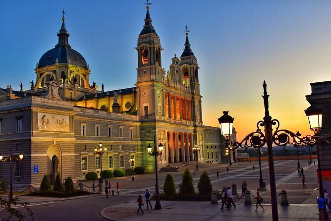Private VIP Visit to the Royal Palace and City Tour, Madrid in Full - Pricing and Cancellation Policy