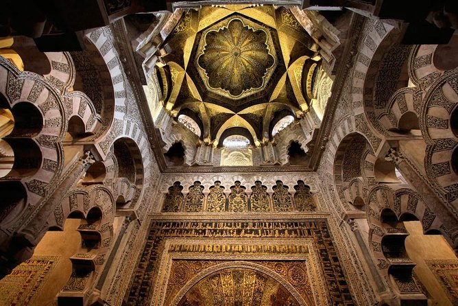 Private Visit Mosque-Cathedral, Jewish Quarter, Alcazar and Synagogue - Highlights of the Mosque-Cathedral