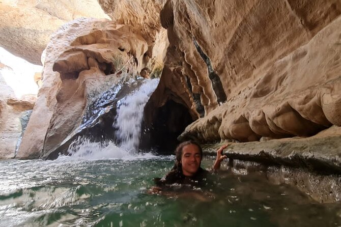 Private Wadi Shab - Bimmah Sinkhole - White Sand Beach - Full Day Tour - Accessibility Considerations
