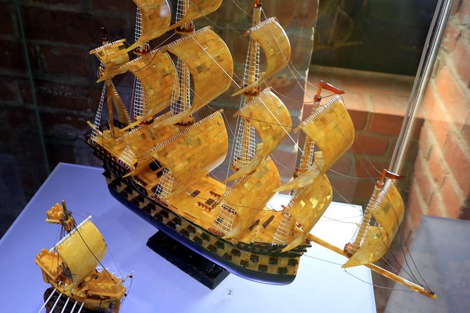 Private Walking Tour of Gdansk + Amber Museum + Malbork Castle - Meeting and Pickup Information